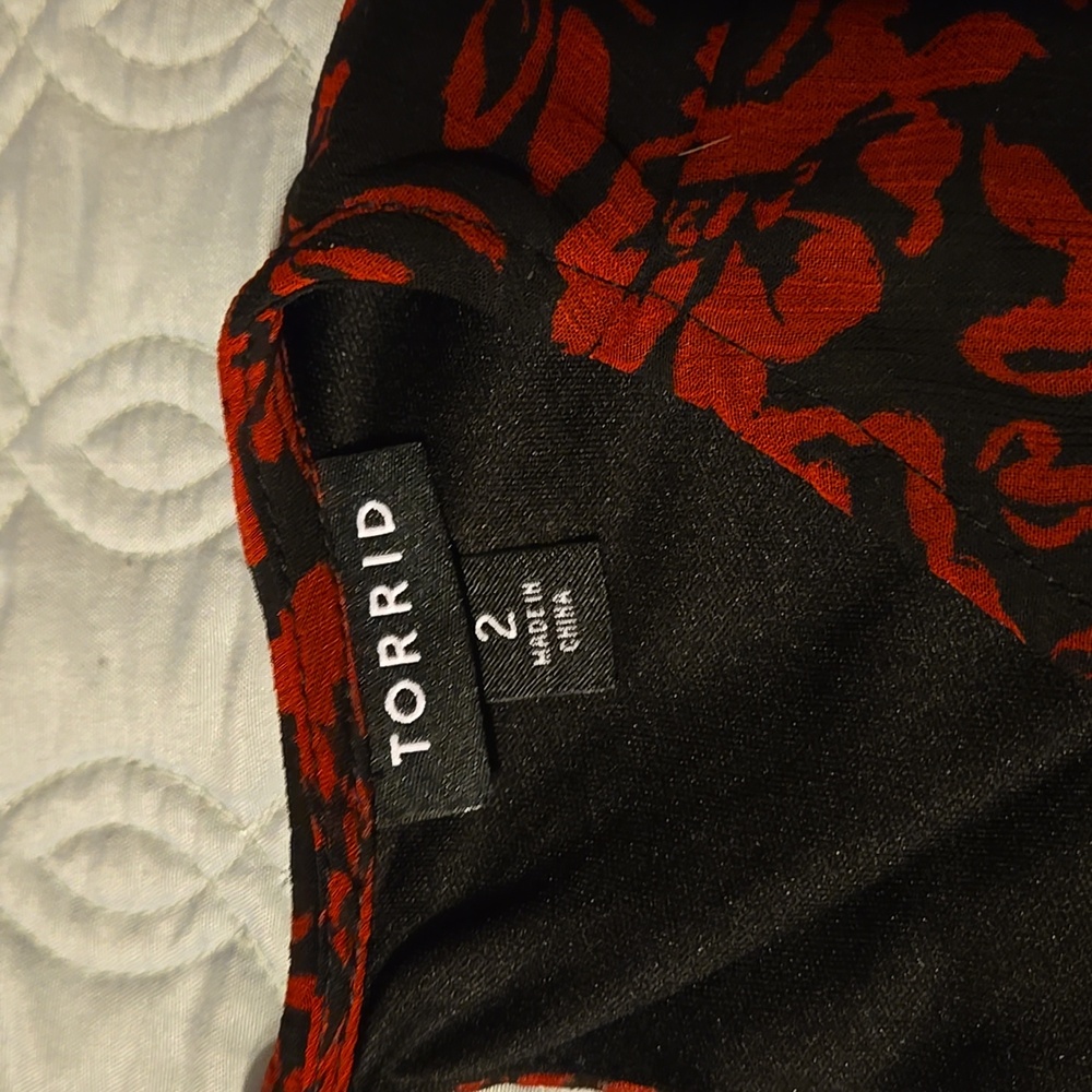 Torrid Red Floral on Black Dress Long Sleeve Cris Cross Front - Picture 2 of 7